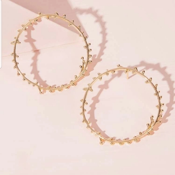 Relisted*Rain* Branch and leaf Hoops Earrings - Picture 2 of 4